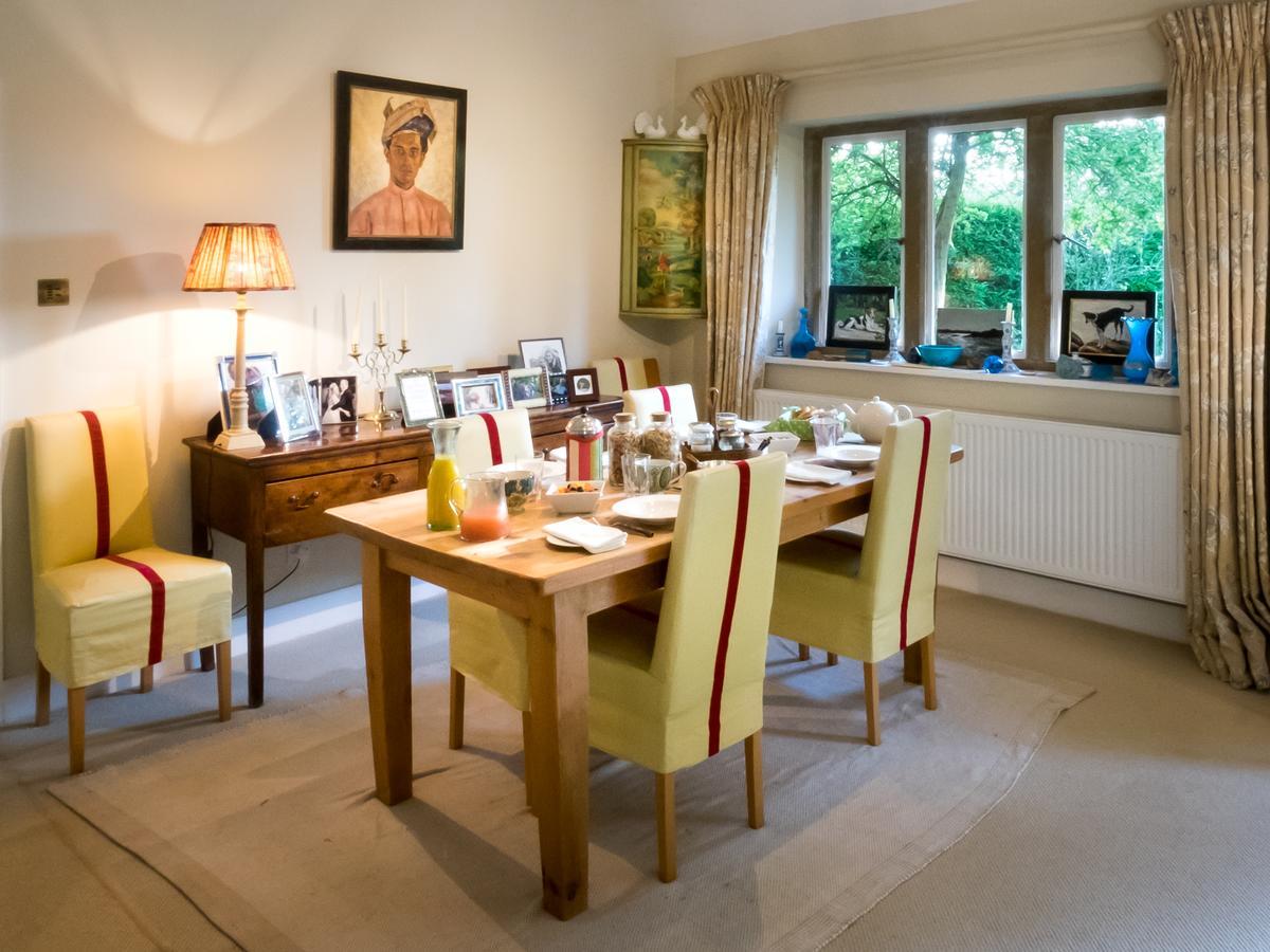 The Old Post Office - Adlestrop Bed and Breakfast Buitenkant foto